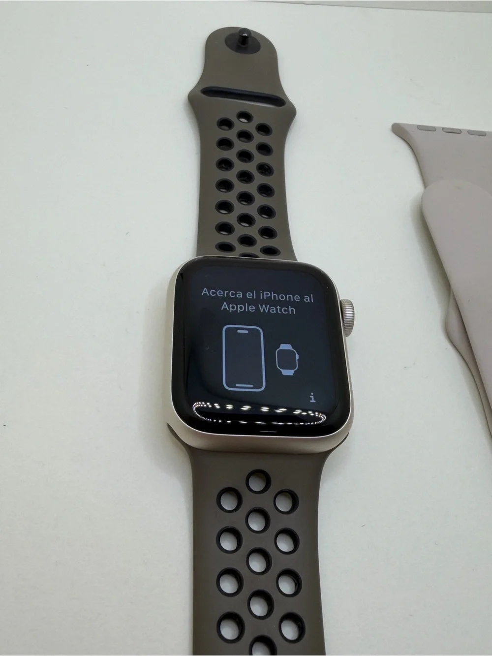 Apple Smartwatch with TWO Sport Band SE 40MM